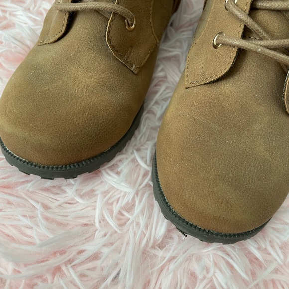 Children’s Place, Girls Brown Quilted Boots | Size 11 - Picture 4 of 8
